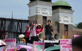 Indonesia fires officer involved in police killing as protests continue