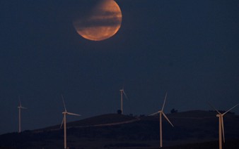 Total lunar eclipse to bring ‘Blood Moon’ over Vietnam