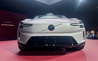 EU carmakers close in on emission goals, but Mercedes lags, says report