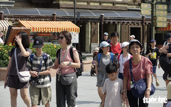 Int’l tourists gravitate to Vietnam’s Phu Quoc for day-to-night activities on New Year’s Day
