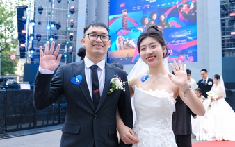 Hanoi plans incentives to encourage young people to marry earlier