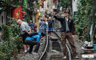 Hanoi proposes halting trains through ‘train street café’ for Old Quarter revamp 