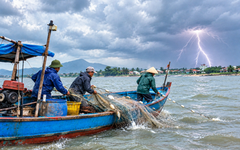 Lightning kills 2 fishermen in 4 days in Vietnam’s Da Nang
