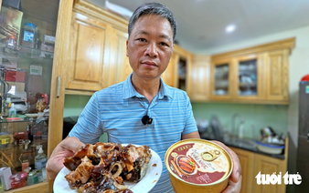 Vietnamese man orders mountainous braised pork online, gets pig knuckles shipped from Hanoi