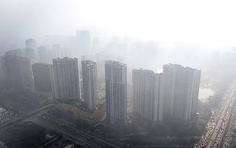 Vietnam ministry proposes online learning, traffic curbs amid severe air pollution risk