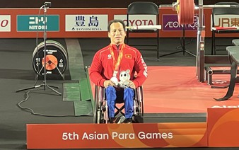 Powerlifter Le Van Cong wins Vietnam's first medal at 2026 Asian Para Games