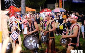 Breakfast @ Tuoi Tre News – October 3
