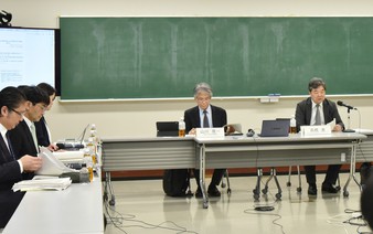 Japan to restart accepting foreign workers for meal services