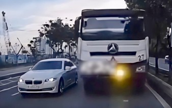 Trucker fined for honking to urge vehicle ahead to give way in Ho Chi Minh City