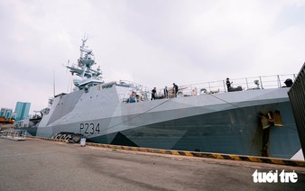 UK patrol ship HMS Spey, led by female commander, on week-long visit to Ho Chi Minh City