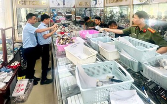 Vietnam shop owner charged over 2,000 fake luxury watches