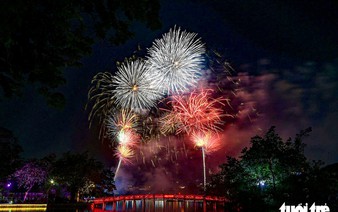 Hanoi to stage 15-minute fireworks display at Hoan Kiem, West Lake for Liberation Day this weekend