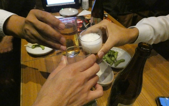 Weakened satisfaction likely to drive excessive drinking