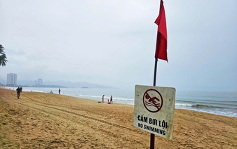 Body of foreign man recovered off Vietnam’s Nha Trang beach as rough seas prompt rescues