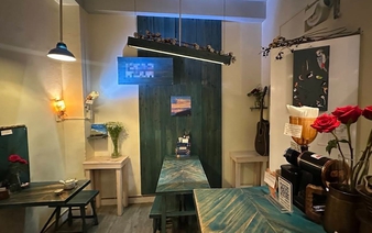 In Ho Chi Minh City, cafés use time limits, bare restrooms to manage customers