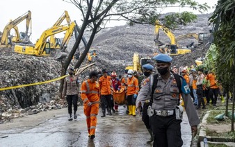 Search called off after Indonesia landfill collapse kills 7