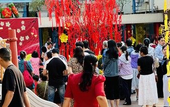 In Ho Chi Minh City, parents pay large non-refundable deposits to secure int’l school places for children