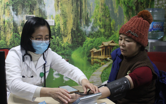 Vietnam health ministry plans free annual health check-ups for seniors, chronic patients 