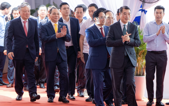 Vietnam’s new PM attends groundbreaking for $5.6bn high-speed railway that deploys German technology
