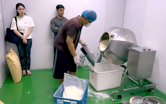 Couple arrested for allegedly producing tainted weight-loss supplements in Ho Chi Minh City