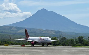 Indonesia raises jet fuel surcharge, flight ticket prices as oil soars