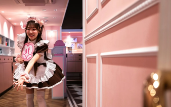 'Geek' hangout to tourist draw: Japan's maid cafes