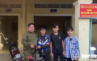 3 Vietnamese students return lost wallet containing over $400 in cash
