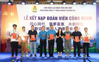 Nearly 500 foreign workers join Vietnam’s trade union