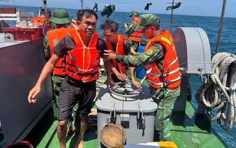 All 11 rescued after fishing boat sinks off Vietnam’s Hai Phong