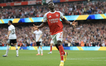 Arsenal blow away Fulham to turn up heat on Man City, West Ham suffer blow