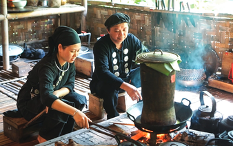 Vietnamese villages captivate int'l tourists with authentic rural experiences