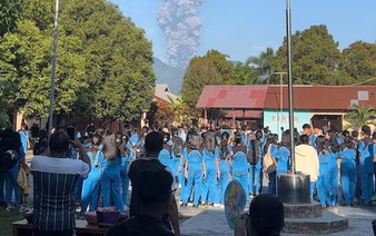 Indonesia resumes search for 3 hikers missing after Mount Dukono eruption