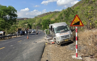 3 dead, 3 injured after passenger van overturns in Vietnam’s Gia Lai