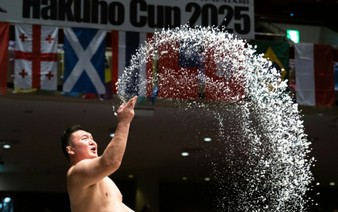 Salt: integral ingredient of sumo stars' art