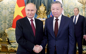 Top Vietnamese leaders send congratulatory messages on Russia Day