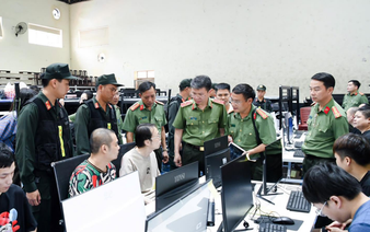 Vietnamese police bust online scam network relocating from Cambodia