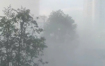 Strong winds blanket central Da Nang with dust from stadium demolition site
