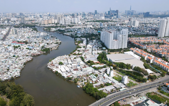 Ho Chi Minh City to mark 515km of riverbanks for public park, road construction