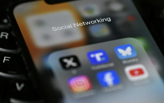 UK announces social media curfew for older teens