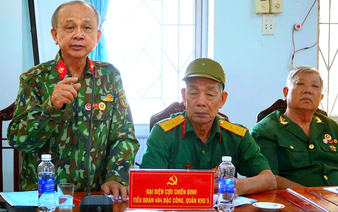 In central Vietnam, elderly war veterans return to former battlefield in search of fallen comrades