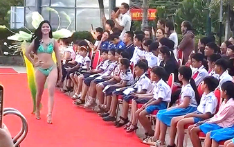 Vietnam pageant organizer apologizes after schoolchildren watch bikini segment