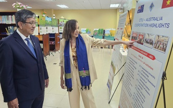 Australia Corner opens at Vietnam university to boost cooperation with Mekong Delta