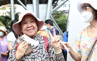 Ho Chi Minh City rewards bus riders with lucky draw prizes