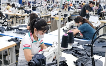Vietnam province proposes cutting private-sector workweek to 40-44 hours