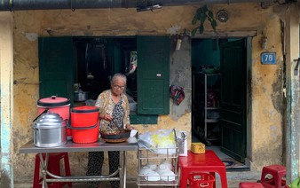 At 77, she’s been selling fish porridge in Vietnam's Hue for nearly 40 years