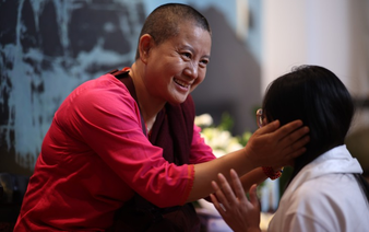 Nepalese Buddhist nun, singer Ani Choying Drolma returns to Vietnam this September