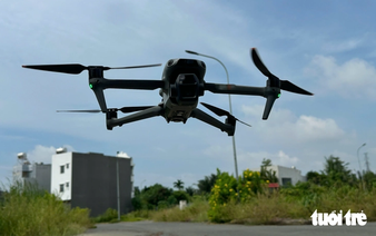 Ho Chi Minh City ward near Tan Son Nhat Airport warns against drones, kites, laser lights