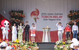 Asian Games torch relay begins at Nagoya Castle