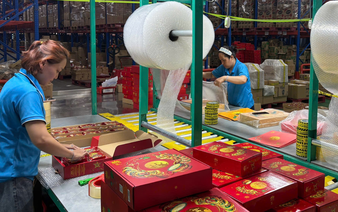 Mooncake orders double ahead of Vietnam's Mid-Autumn Festival