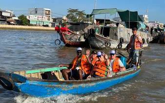 River life, garden treats, chocolate making in Vietnam's Can Tho charm local, int'l visitors